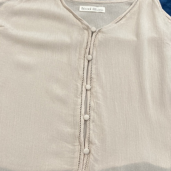 Be Cool Tan Cropped Top. Size M - Picture 3 of 6